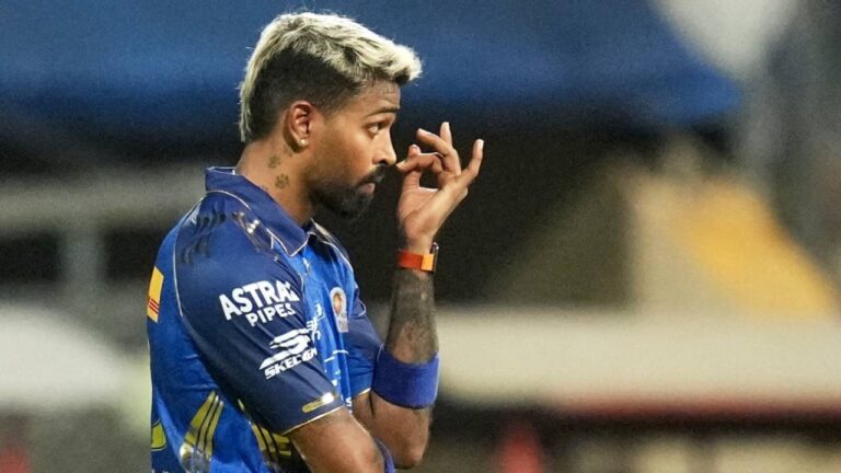 KKR vs MI: कोलकाता ने टॉस जीतकर चुनी गेंदबाजी, हार्दिक और सूर्या की वापसी