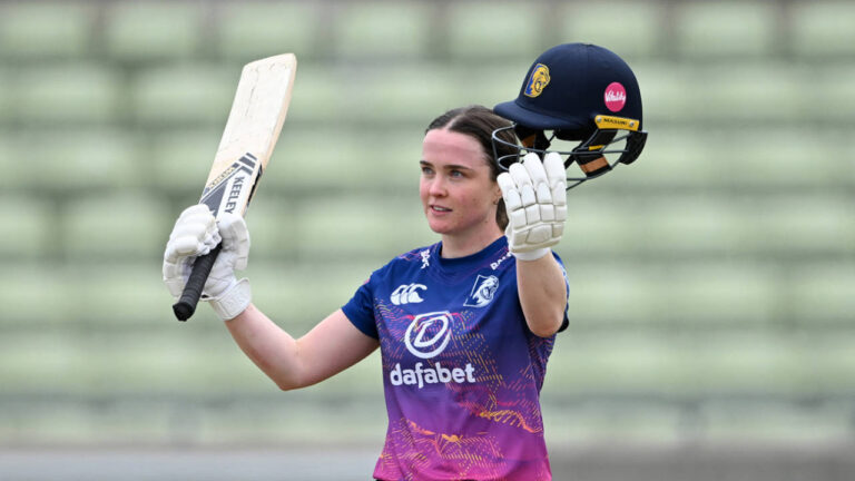Mady Villiers का धमाकेदार शतक: Durham ने Warwickshire को दी मात