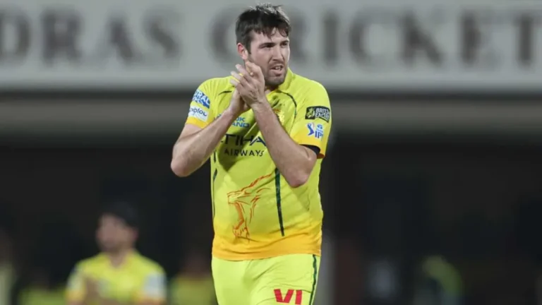 IPL 2026: चेन्नई सुपर किंग्स को बड़ा झटका, चोट के कारण इंग्लैंड लौटे जेमी ओवरटन