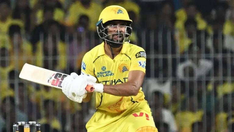 IPL 2026: ऋतुराज गायकवाड़ की धीमी बल्लेबाजी से फैंस नाराज, क्या सीएसके के लिए बन गए हैं बोझ?