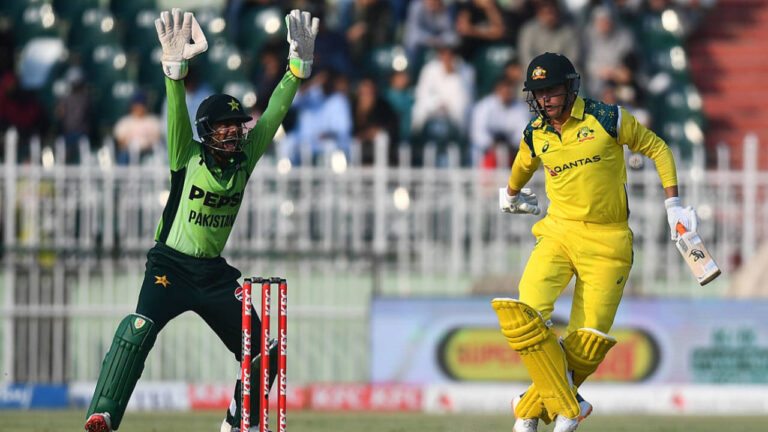 Pakistan bowl; Australia bring in Zampa for Stanlake – पाकिस्तान ने टॉस जीतकर गेंदबाजी चुनी; ऑस्ट्रेलिया ने स्टैनलेक की जगह ज़म्पा को उतारा